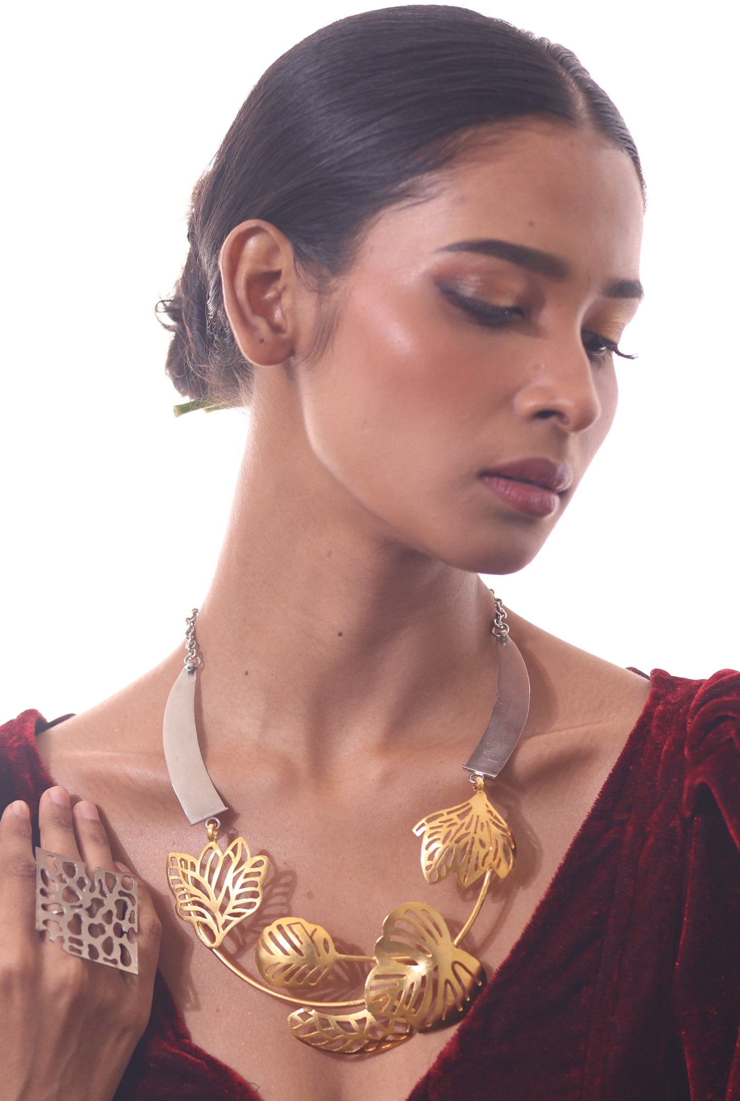 Forest Fresh Neckpiece