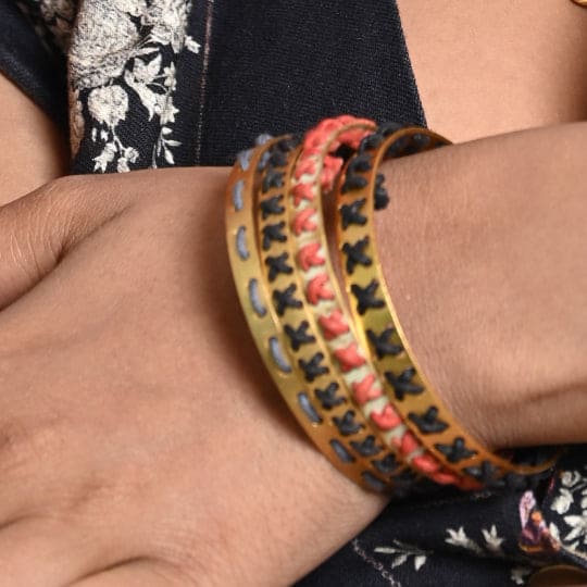 Stacking plunge bangles
