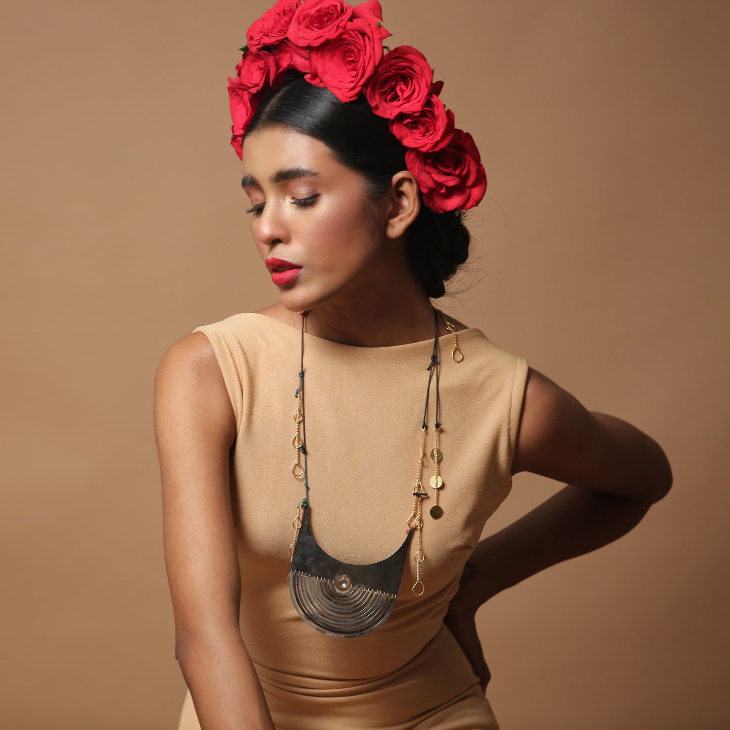 Textured Tale Neckpiece