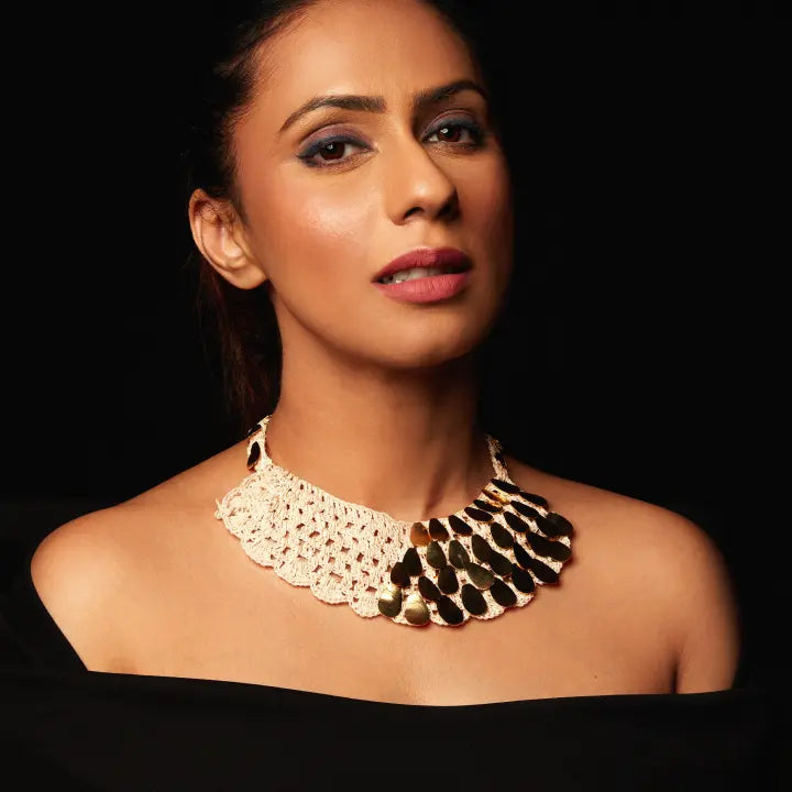Macorme Neckpiece