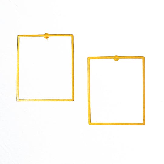 Square thrill earring