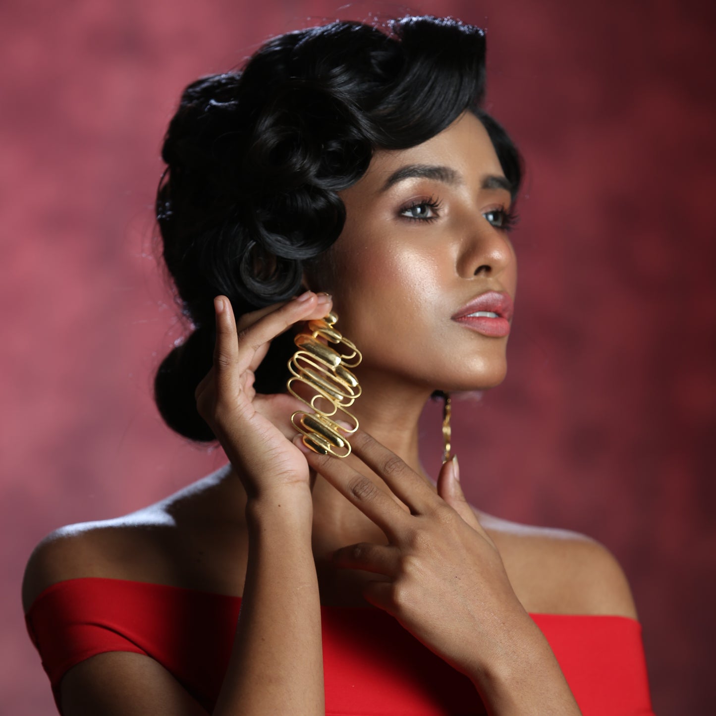 Oval Opulence Earring