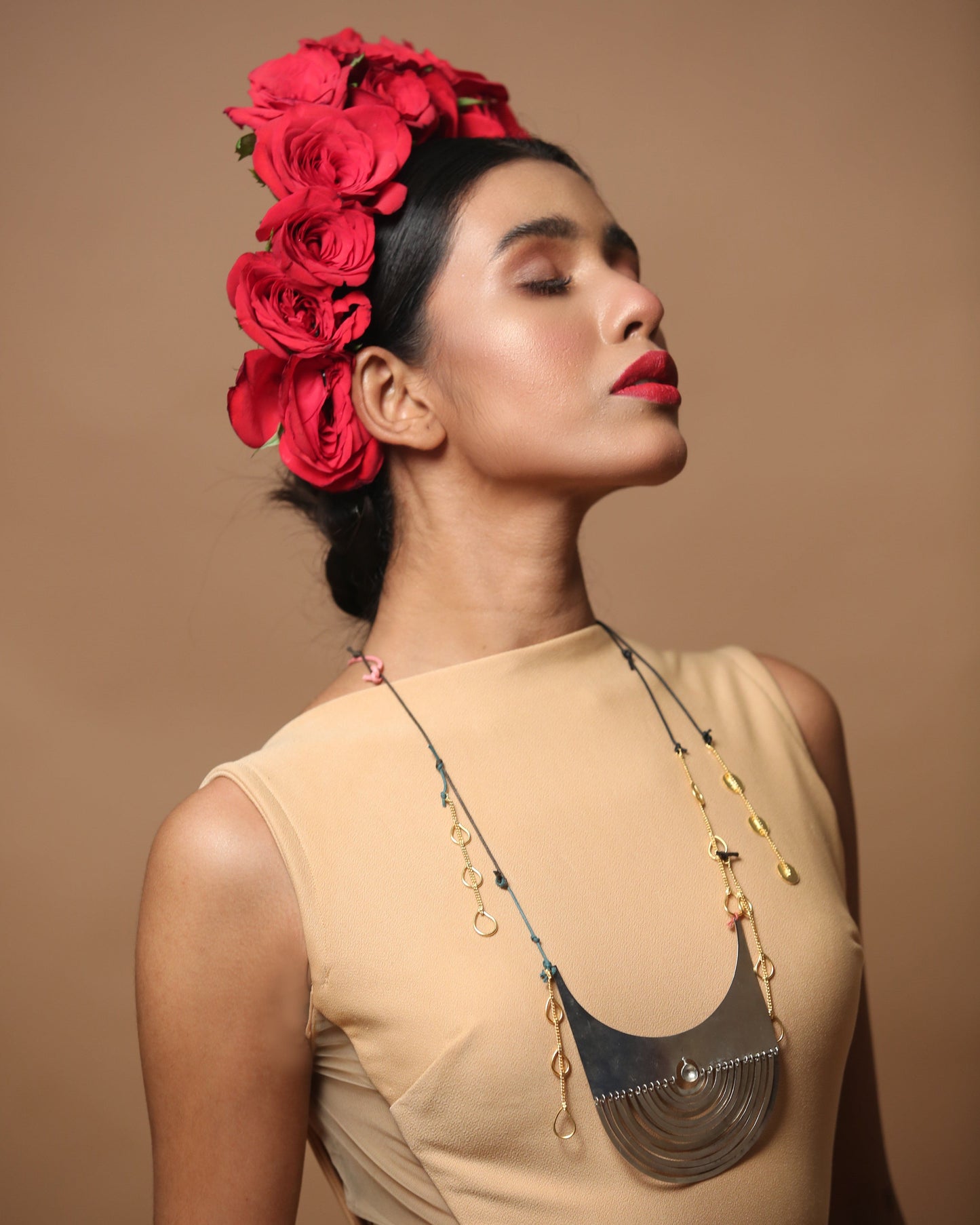 Textured Tale Neckpiece