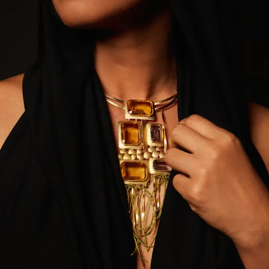 Royal Engulfed Neckpiece