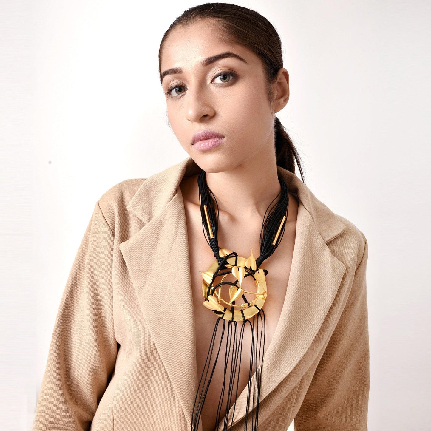 Dauntless Neckpiece - Zaza by Somya